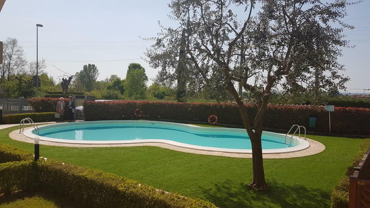 Villa Villacolle シルミオーネ エクステリア 写真